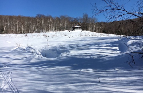 East Haven Cabin | Mountain side cabin views of sunsets every day nearest neighbor is a mile away