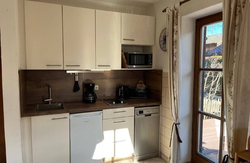 Reifing House | Mountain spring holiday flat