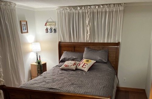 Mingo House | Mountain stream home near snowshoe. Sleeps 8. 3bedroom, 2bath