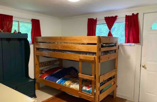Mingo House | Mountain stream home near snowshoe. Sleeps 8. 3bedroom, 2bath
