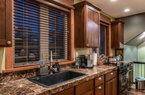 Valley West House | Mountain Studio - luxury finishes in upscale neighborhood, e-bikes included!