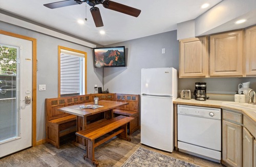 Telluride Condo | Mountain Style, Ground Floor on River Trail w/Patio, Hot Tub