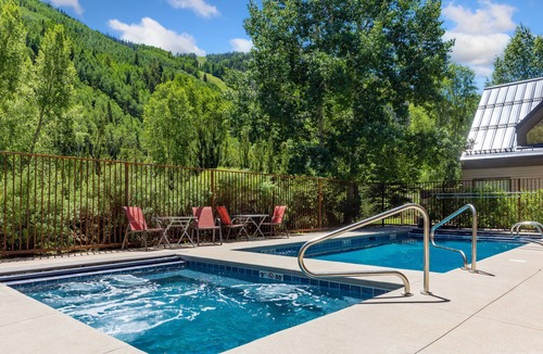Telluride Condo | Mountain Style, Ground Floor on River Trail w/Patio, Hot Tub
