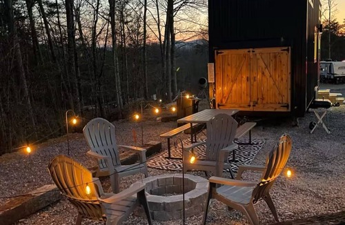 Sevierville House | Mountain Top Tiny House by Beyond Expectations: 1BR w/Mountain Views