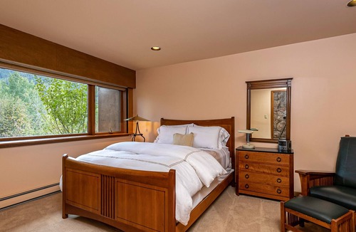 Mountain Valley House | Mountain Valley Serenity (STR.0100.2022)