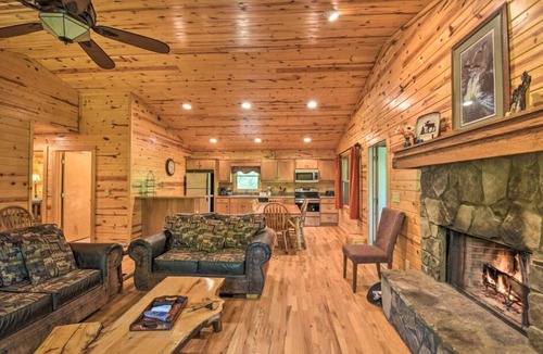 Helen Cabin | Mountain View 2/2 Cabin! Near Helen!
