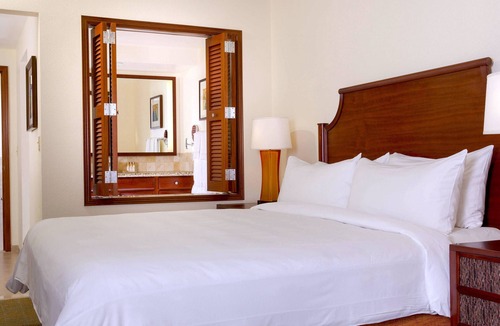 Ko Olina Resort | Mountain View - 2 Bedroom - Marriott's Ko Olina Beach Club - Full Resort Access