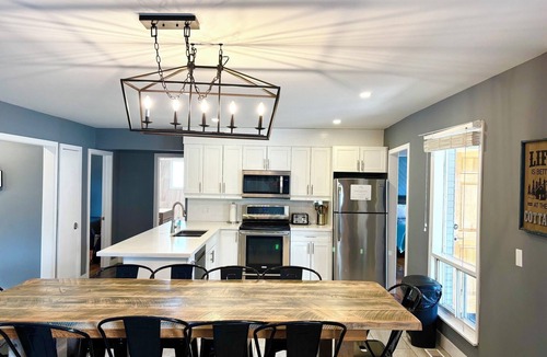 The Blue Mountains Ski Chalet | Mountain View 4BR Chalet with contactless entry - The Lake at Blue Mountains