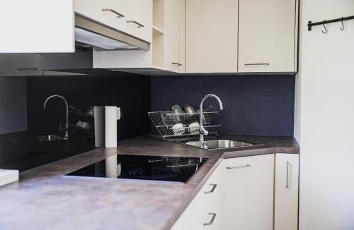 Praprotna Polica Apartment | Mountain View Apartment with Sauna