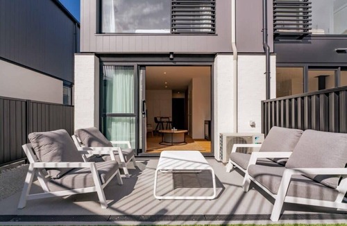 Albert Town Apartment | Mountain View Apartment Near Wanaka's Best Spots