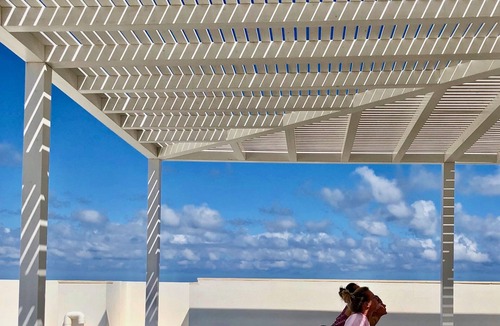 Casa Santa Apartment | Mountain View Apartment with Garden and Private Parking.