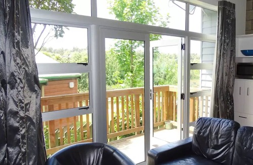 Ohakune House | Mountain View Apartments Ohakune - 27A&C/8 BDR