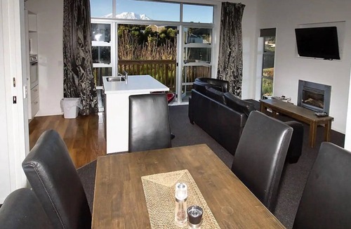 Ohakune Apartment | Mountain View Apartments - 27B&C/6 Bedrooms