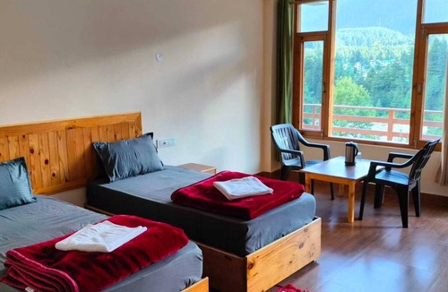 Vashist Bed & Breakfast | Mountain View -bedroom, bed & breakfast in welcoming Manali