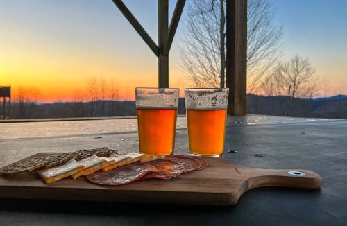 Wolf Laurel Cabin | Mountain View Cabin/Hot Tub/Game Room/Near Asheville