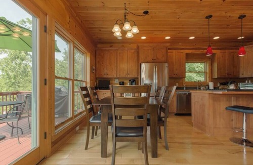 Lake Lure Cabin | Mountain View Cabin|Hot Tub|Fenced Yard for Pets