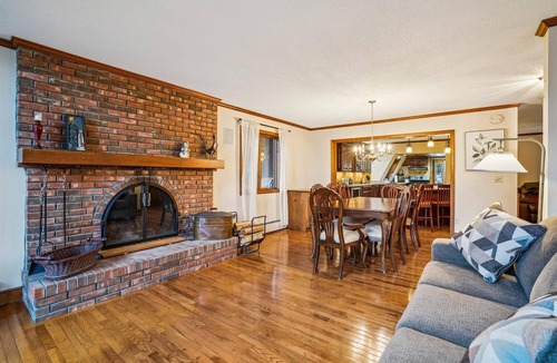 Killington Ski Chalet | Mountain View Chalet Fabulous views from the hot tub with large entertaining area just off Killington Road. The Killington golf course and Green Mountain National Golf Course are just a few minutes from this location.