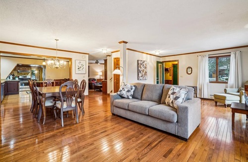 Killington Ski Chalet | Mountain View Chalet Fabulous views from the hot tub with large entertaining area just off Killington Road. The Killington golf course and Green Mountain National Golf Course are just a few minutes from this location.