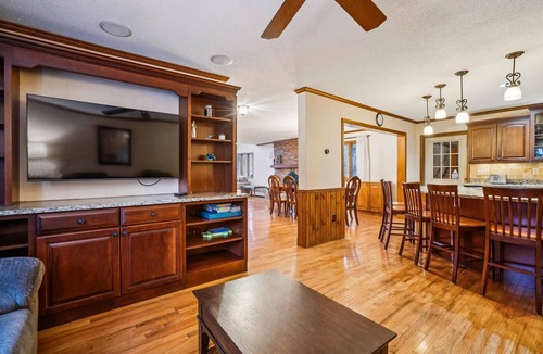 Killington Ski Chalet | Mountain View Chalet Fabulous views from the hot tub with large entertaining area just off Killington Road. The Killington golf course and Green Mountain National Golf Course are just a few minutes from this location.