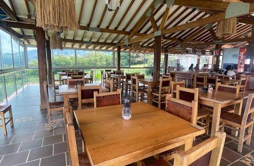 Girardota Hotel | Mountain View