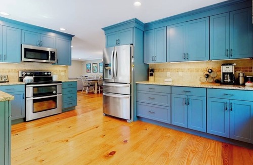 Jackson Condo | Mountain view condo with gas fireplace, balcony, & grill - close to skiing