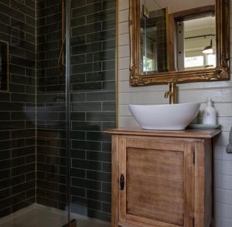 Mitta Mitta House | Mountain View Cottage - High Country Retreat