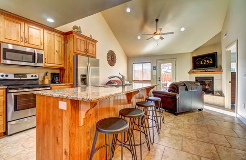 Moab South Valley House | Mountain-view desert oasis with alfresco patio & amazing location