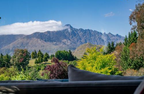 Dalefield Apartment | Mountain View Flat