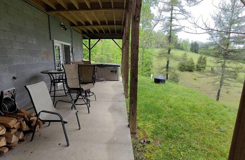 Marshall House | Mountain View from Hot Tub
