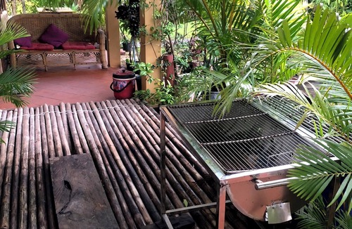 Kampot House | Mountain View House 120sqm 2 separate apartmnts car park spring water fiber WIFI