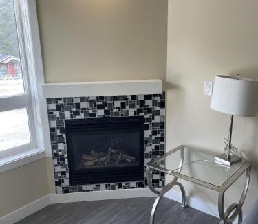 Harvie Heights Apartment | Mountain View Lodge 2 BDRM Townhouse