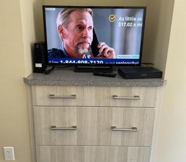 Harvie Heights Apartment | Mountain View Lodge 2 BDRM Townhouse