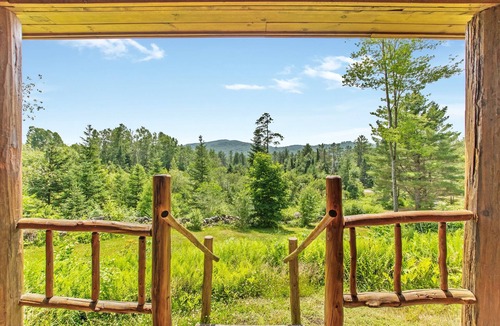 Dalton Cabin | Mountain View Log Cabin in the White Mountains