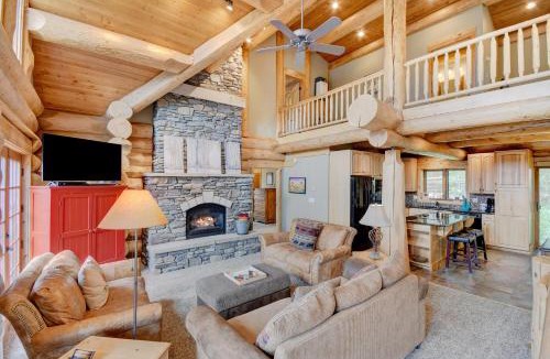 Fraser House | Mountain View Log Home I Private Hot Tub I Great Views I Activity Program