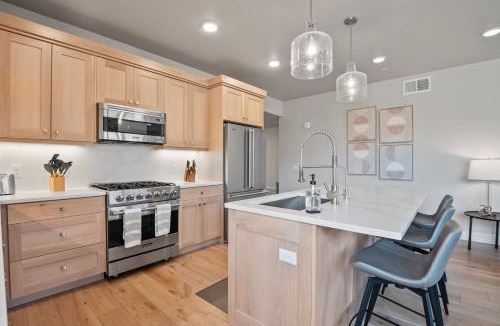 Park City Apartment | Mountain View Magic at Mayflower Lakeside by Park City Vacations