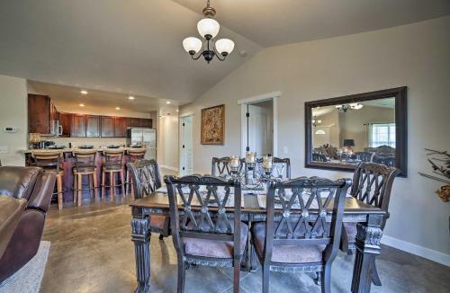 Moab South Valley House | Mountain-View Moab Home w/Pool & Hot Tub Access!