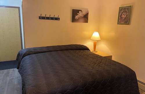 Smithers Hotel | Mountain View Motel