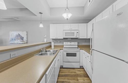 Bluff City Condo | Mountain View-Peaceful 1 BR, 1 Bathroom Condo in Bristol