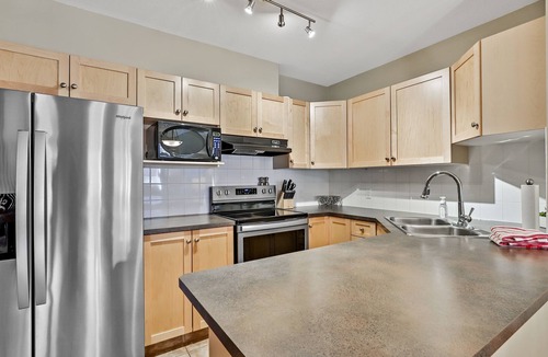 Canmore Condo | Mountain View Penthouse 2Bdrm Loft Suite w Pool and 3 Hot Tubs