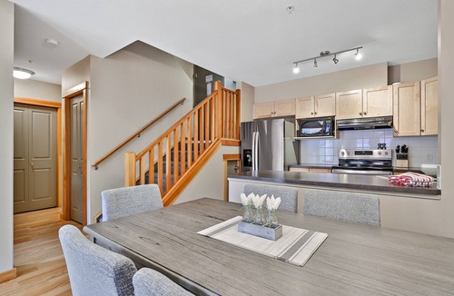 Canmore Condo | Mountain View Penthouse 2Bdrm Loft Suite w Pool and 3 Hot Tubs