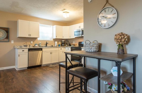 Kodak Apartment | Mountain View Place #1