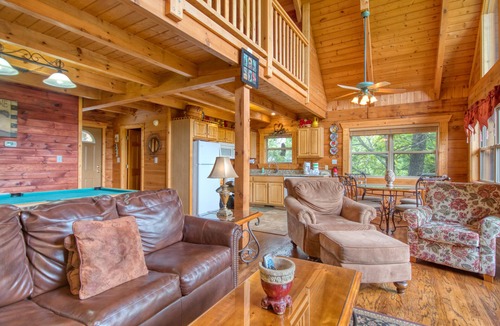Sevierville Cabin | Mountain View | Pool Table | WiFi | Pet Friendly | Hot Tub