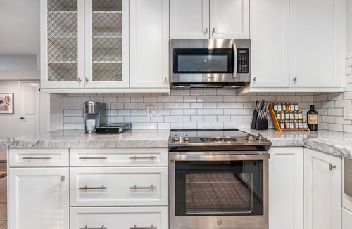 Moon Valley Vista House | mountain view private pool stunning backyard bbq central location!