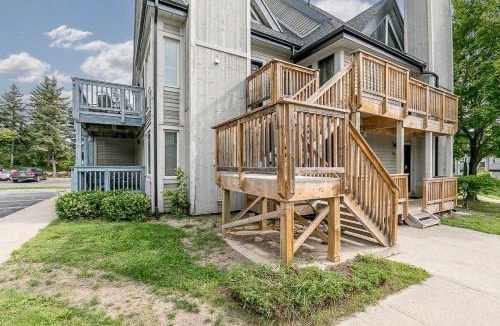 Craigleith House | Mountain View Ski-In-Out Pool Shuttle to Blue
