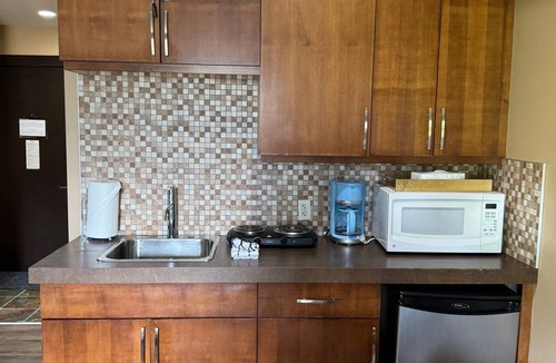 Canmore Apartment | Mountain View Studio