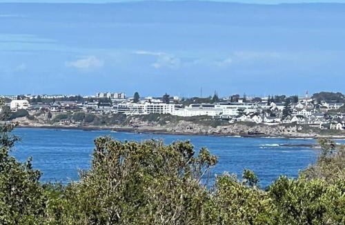 Voelklip Apartment | Mountain View Studio Hermanus