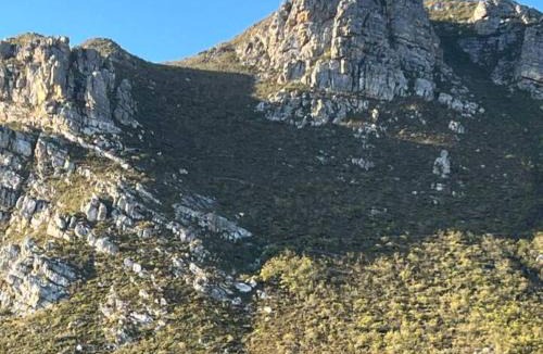Voelklip Apartment | Mountain View Studio Hermanus