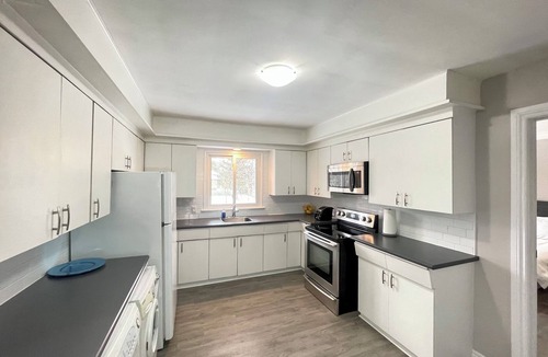 Glenridge House | Mountain View Suite - Sleeps 6