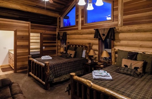 Palmer Bed & Breakfast | Mountain View Suite @ Alaska Knotty Pine B&B ~ Big Private Balcony~Jetted Tub