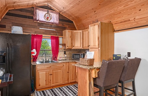 Ozone House | Mountain View Tiny House in Golf Capital of TN